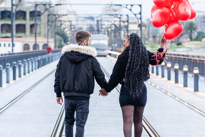 Photoshoot Unforgettable in Porto - Couple or Single - What you receive after the camera stops