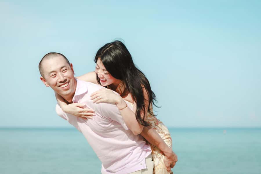 Phuket: couple photoshoot at Surin Beach - Meeting the photographer at Surin Beach
