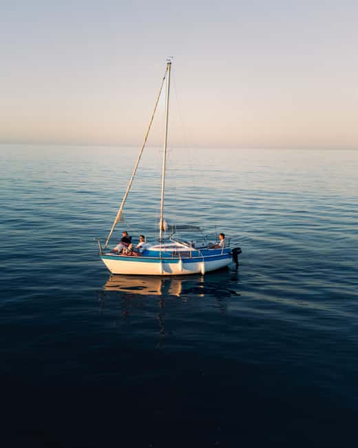 Portimão: Sunset Private Sailing Tour for Couples - Why this private sailing trip feels different