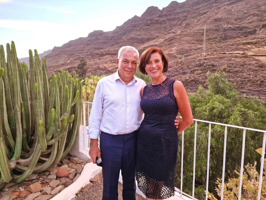 Premium romantic experience for couple in Mogan Gran Canaria - A romantic table in Mogán’s cactus garden