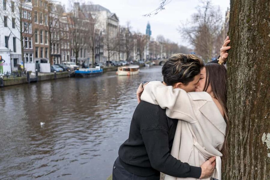 Premium Romantic Photoshoot Experience for Couples - Why the 9 Straatjes works so well for couples