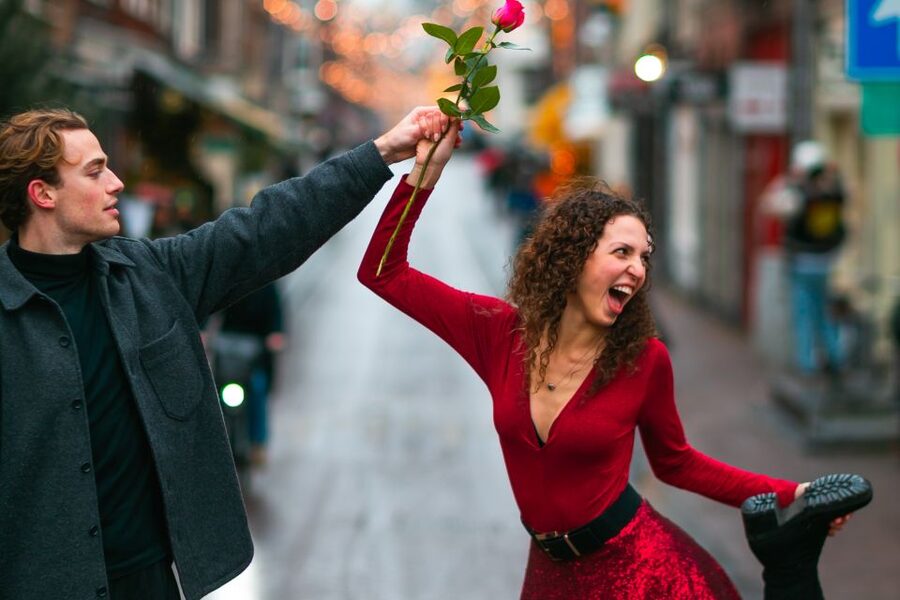 Premium Romantic Photoshoot Experience for Couples - Who should book this experience?