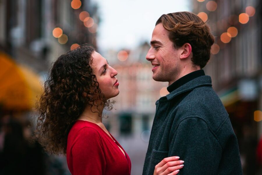 Premium Romantic Photoshoot Experience for Couples - Should you book the 9 Straatjes photoshoot?