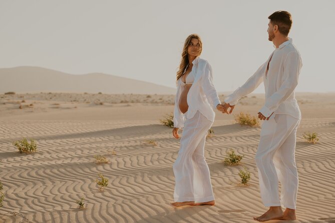 Private couple shooting - Corralejo Fuerteventura - Corralejo dunes make the photo shoot special