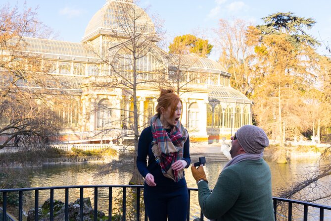 Private Photo Session Tour for Couples in Madrid - Photographing the Royal Palace