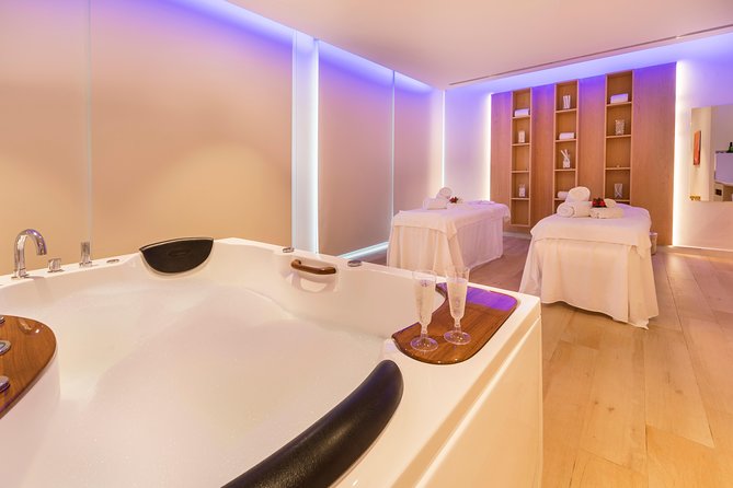 Romantic couple massage + SPA entry and private jacuzzi with cava - A four-hour pause from Palma’s busy days