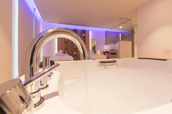 Romantic couple massage + SPA entry and private jacuzzi with cava - What the spa access includes