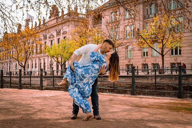 Romantic Couple Photoshoot in the Heart of Berlin - Timing, weather, and clothing choices