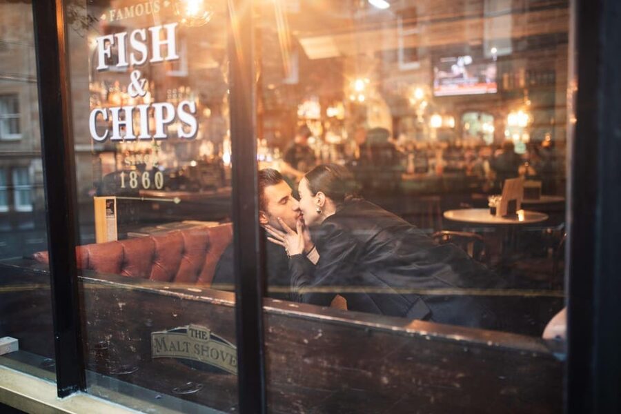 Romantic Photoshoot Experience for Couples in Edinburgh - Why the Private Format Matters for Couples