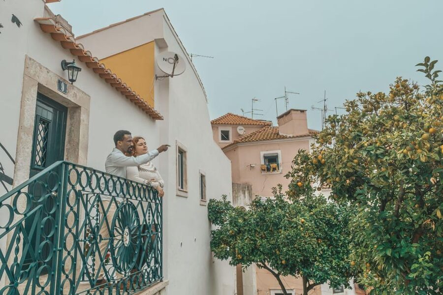 Romantic Photoshoot Experience for Couples in Lisbon - Is $73 good value?