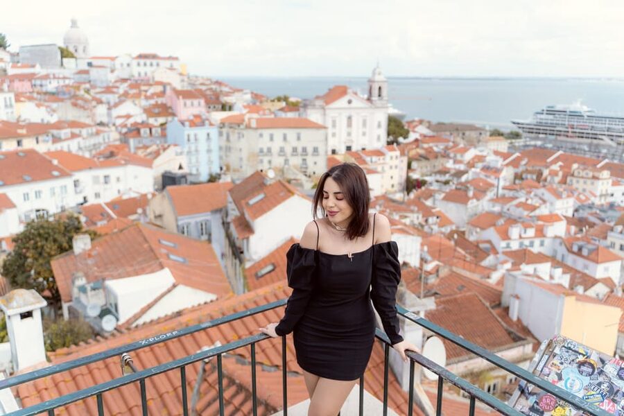 Romantic Photoshoot Experience for Couples in Lisbon - Practical advice for a smooth session
