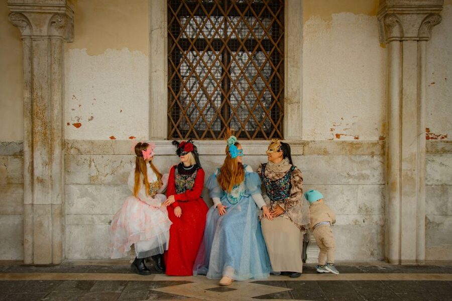 Romantic Photoshoot Experience for Couples in Venice - How the private format changes the experience