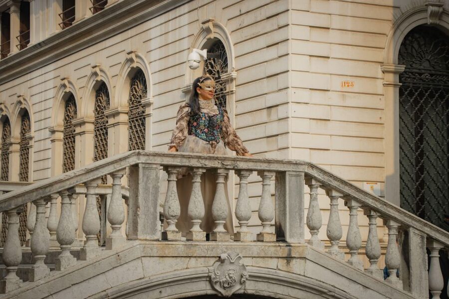 Romantic Photoshoot Experience for Couples in Venice - What the 30 minutes to 1.5 hours really means