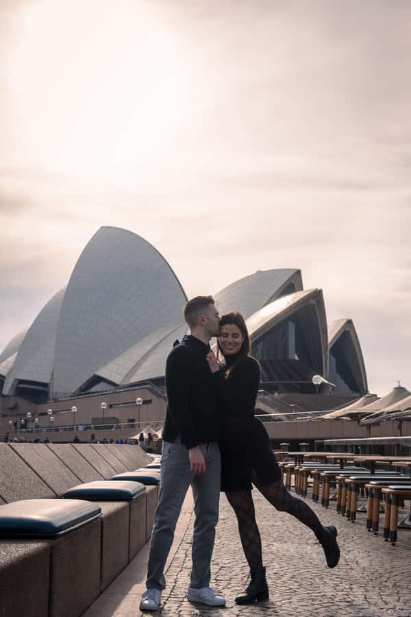 Romantic photoshoot for couples in Sydney - Key points to know before booking