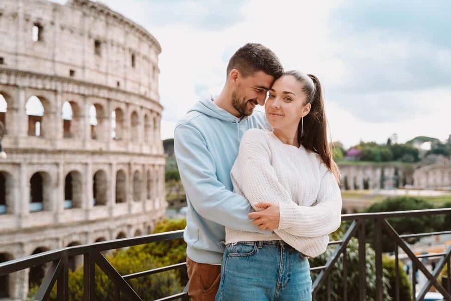 Rome: Romantic Couple Photoshoot Experience at the Colosseum - Why a Rome photoshoot can be worth your time
