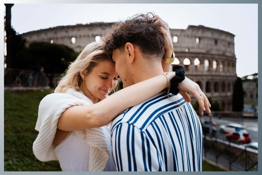 Rome: Romantic Couple Photoshoot Experience at the Colosseum - The three-minute walk to the Colosseum photo area