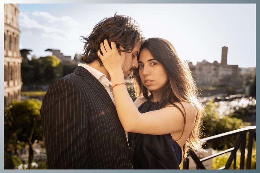 Rome: Romantic Couple Photoshoot Experience at the Colosseum - Meeting Andre at Oppio Caffè