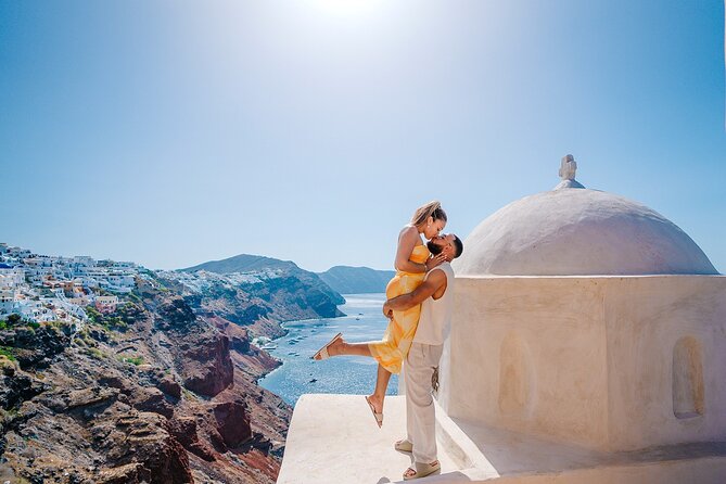 Santorini: Customized Private Photoshoot Walk in Oia - Why a private Oia photoshoot makes sense