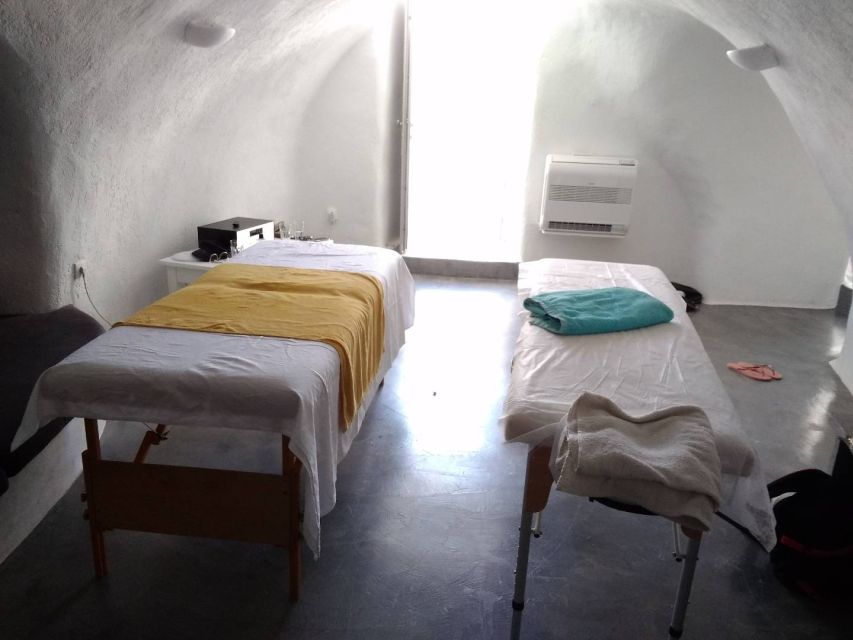 Santorini: Mobile Couples Massage at Your Private Villa - The massage room arrives at your Santorini villa