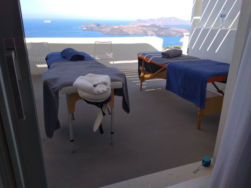 Santorini: Mobile Couples Massage at Your Private Villa - What happens during the 1 to 1.5 hour session