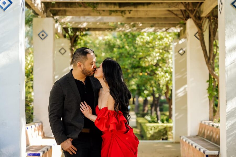 Seville: Romantic photoshoot for Couples - Why a Seville Photoshoot Beats Another Selfie