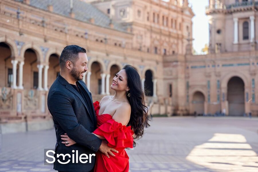Seville: Romantic photoshoot for Couples - Finding Seville Corners That Add Character
