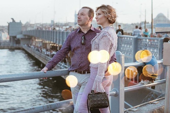 Unforgettable Moments in Istanbul: Photo Shoot for Couples - A private way to fix the holiday photo problem