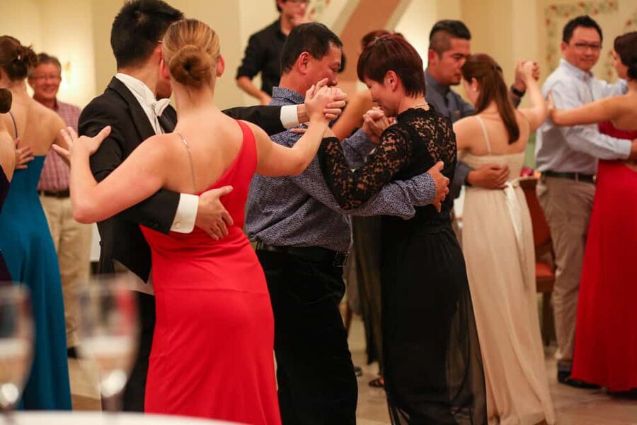Vienna: Viennese Waltz Beginner Workshop for Couples - Key points to know before booking