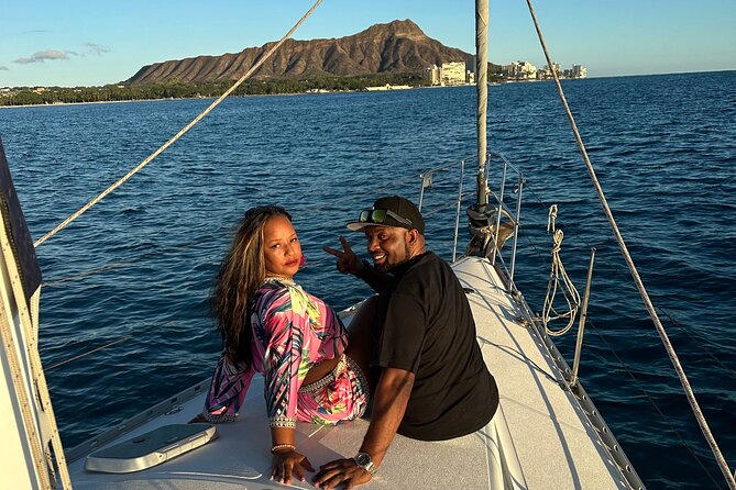 Waikiki private Day Tour and Sunset sail for couples - Sailing toward Diamond Head